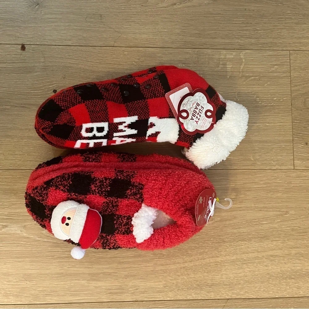 Set of 2 Cozy Christmas Slipper Socks – Fuzzy Babba & Legale – Size 4–10